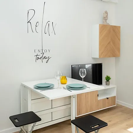 Urban Harmony Collection - 3 Stylish - Center By Flat Mаnager