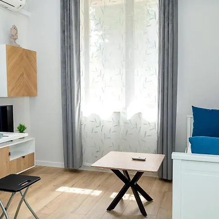 Urban Harmony Collection - 3 Stylish - Center By Flat Mаnager Apartment